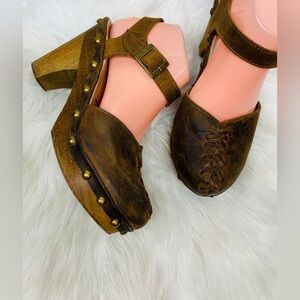 Jeffrey Campbell + Free People Daubs Clog at Free People Clothing